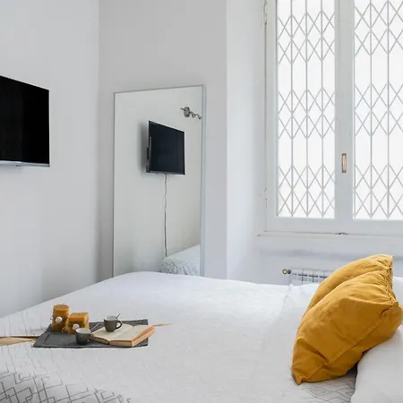Casa Julia - Milano, Via P. Nuvolone - By Host4u Apartment Milan